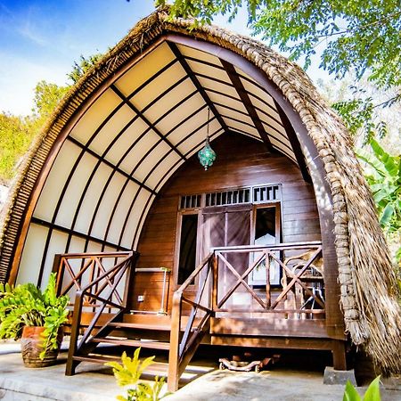 The Papalagi Resort Gili Gede Exterior photo