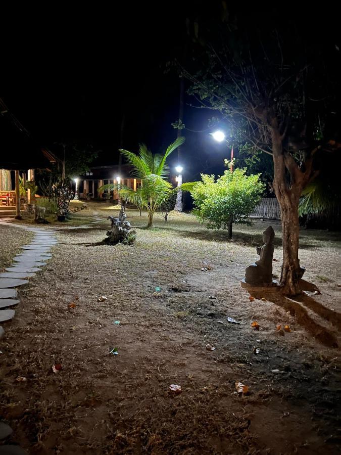 The Papalagi Resort Gili Gede Exterior photo