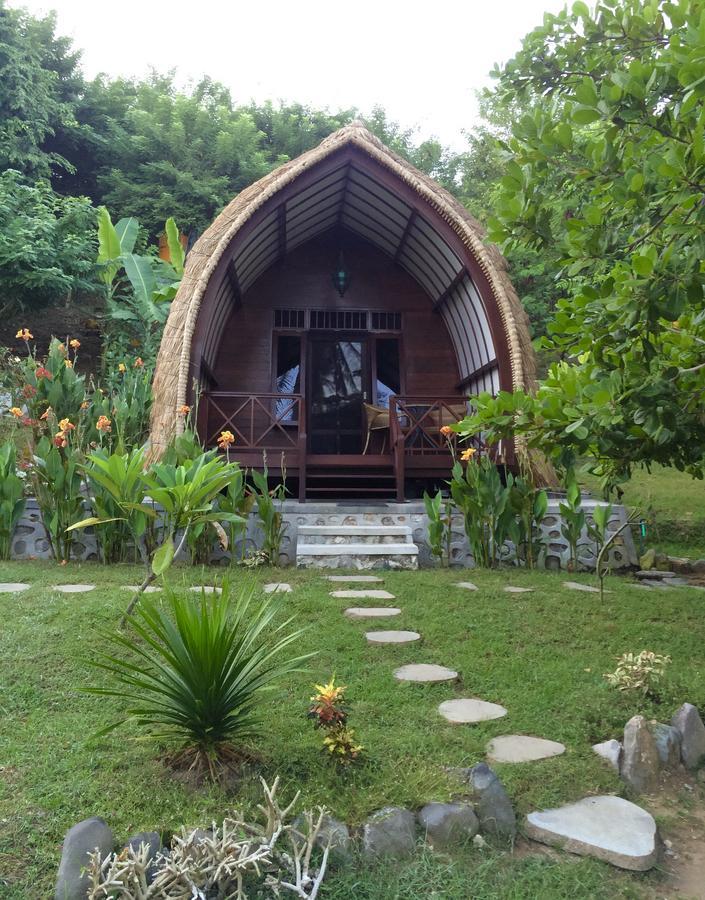 The Papalagi Resort Gili Gede Exterior photo