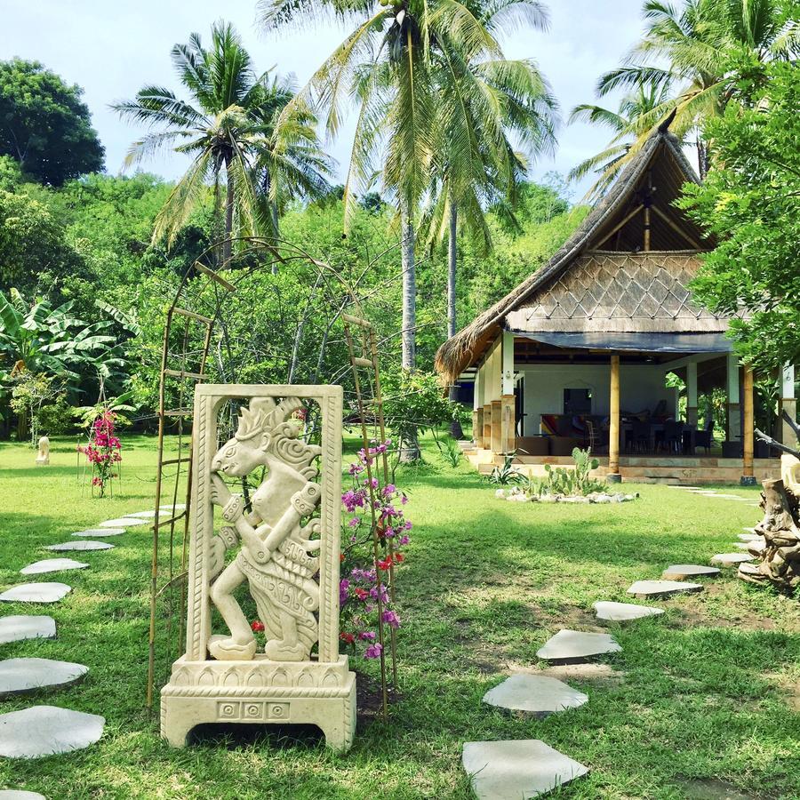 The Papalagi Resort Gili Gede Exterior photo