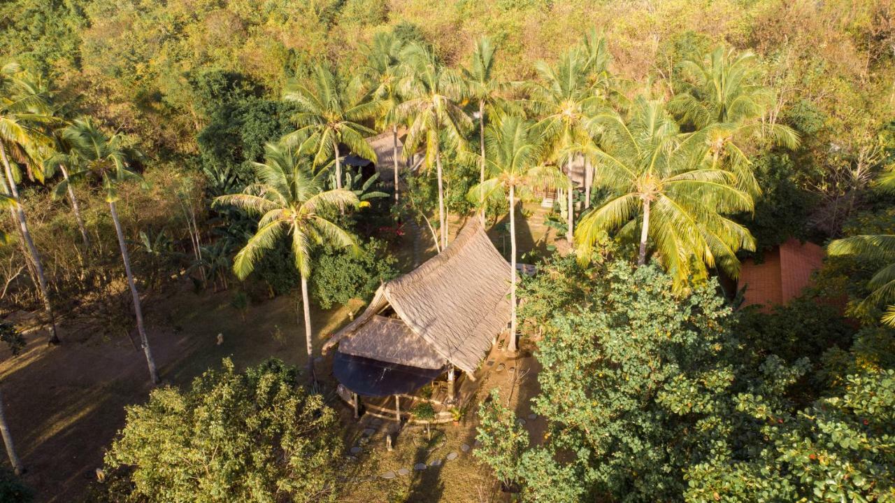 The Papalagi Resort Gili Gede Exterior photo